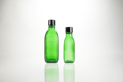 Flacons \"nocifs\" en verre vert forme carrée avec inscription en relief \"nocif attention\" | 250 ml (214-250)