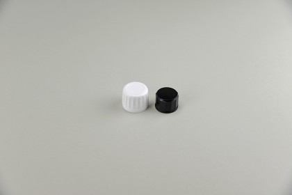 Capsules pour flacons \"belge\" en PETG brun rectangulaires | Capsule inviolable blanche pour flacon 200ml (650-C-30)