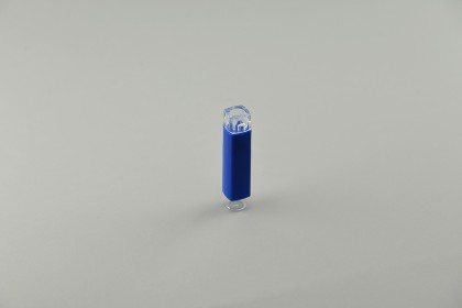 Tube distributeur à granules homéopatiques